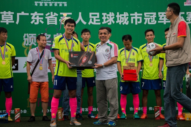 乌镇街头偶遇宋轶，打扮休闲似普通游客